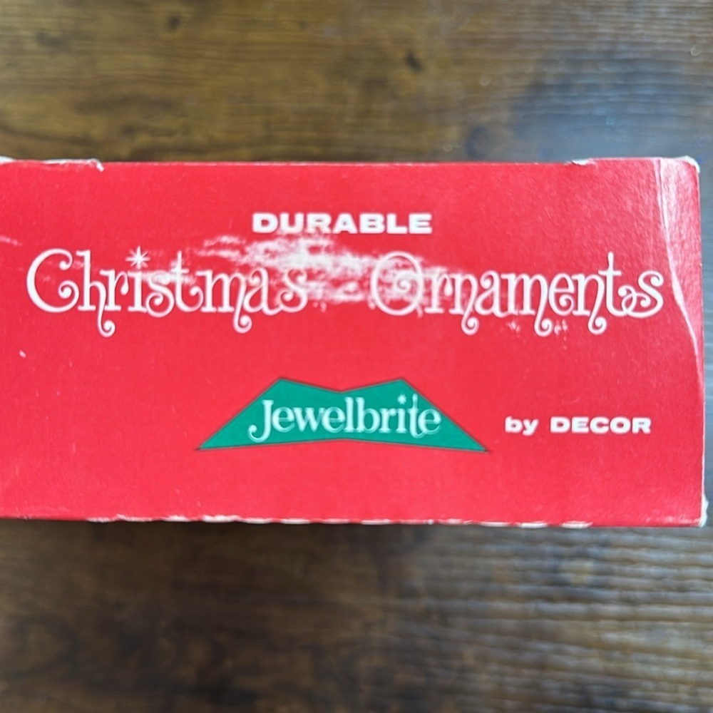 LAST ONE Vintage JEWEL BRITE plastic Teardrop diorama Christmas ornaments NIB​​​ - Picture 2 of 7